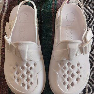 Chaco chillos clogs NWOT